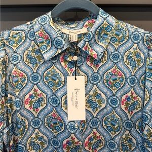 NWT Haver and Blair London Blue Floral Woman’s Shirt